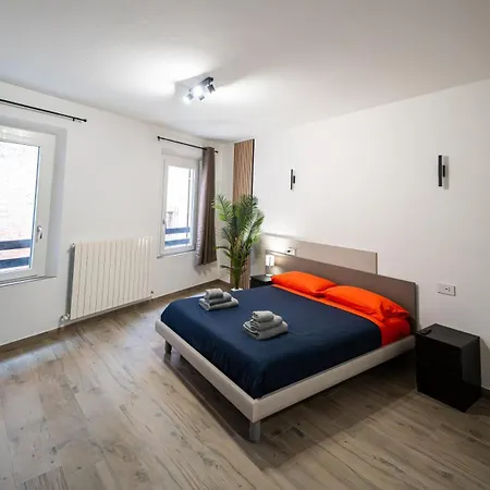 Couette-café Estensia & 3*