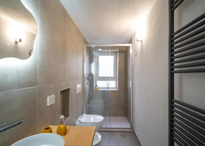 Estensia & 费拉拉